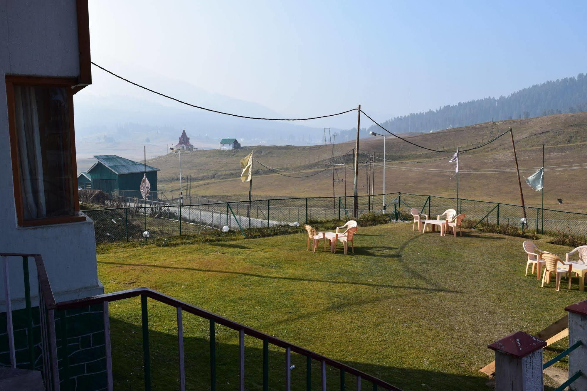 Welcome Hotel Gulmarg Exteriér fotografie